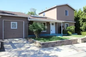 attractive photo of the outside of a house